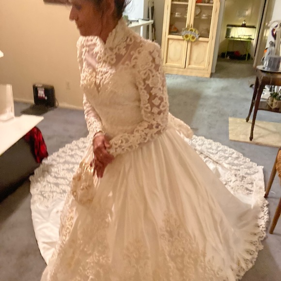 Mori Lee - Picture 3 of 8